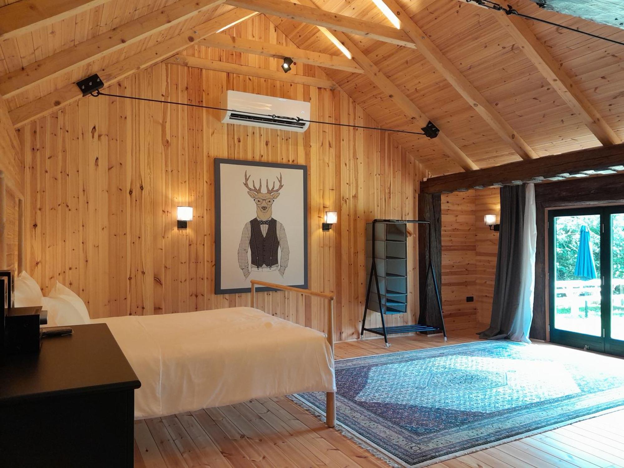 Nica Wood Villa Sremska Kamenica ภายนอก รูปภาพ