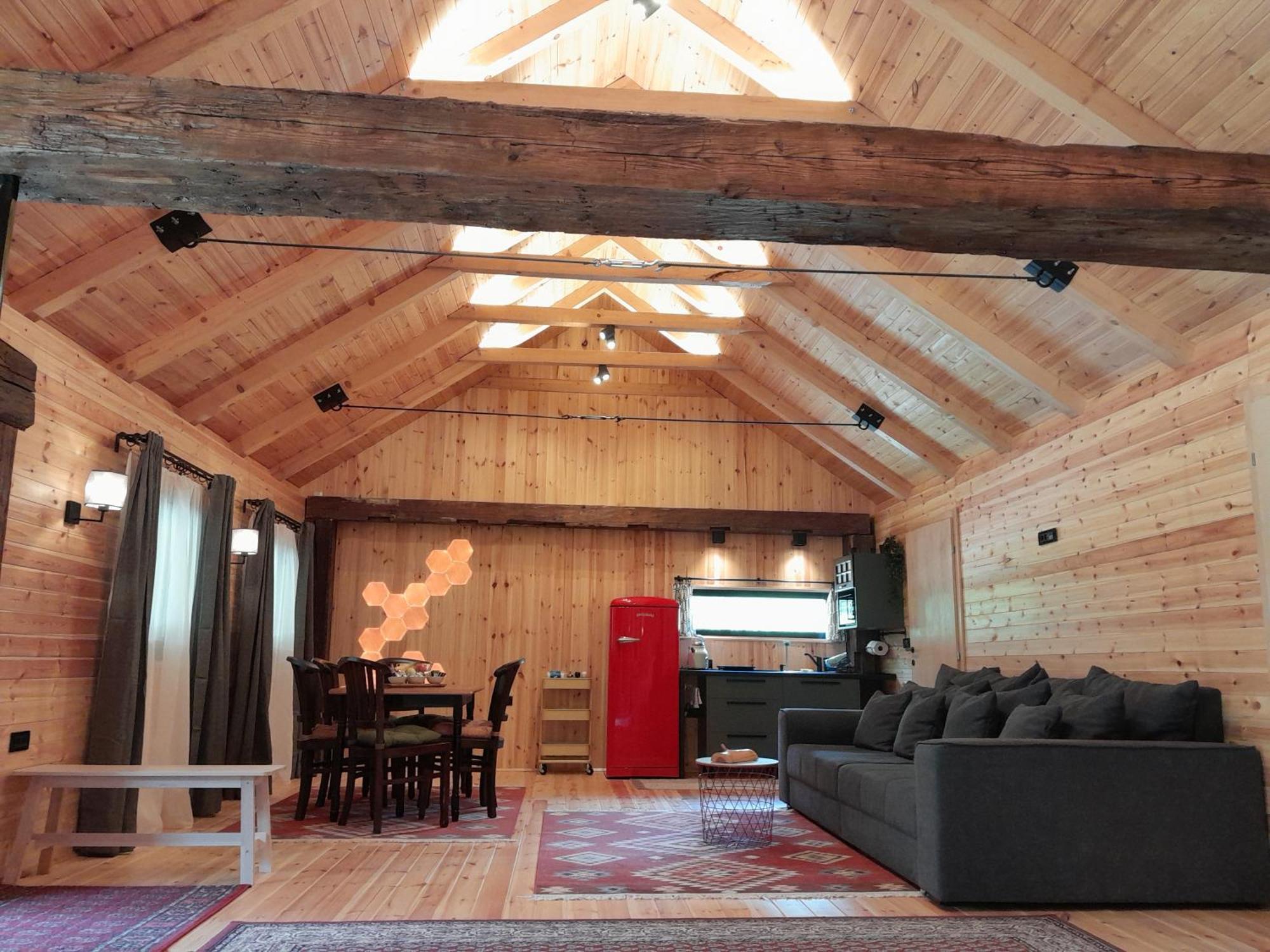 Nica Wood Villa Sremska Kamenica ภายนอก รูปภาพ